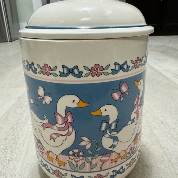 Vintage goose geese, kitchen storage canister container with lid ceramic - Picture 2 of 12